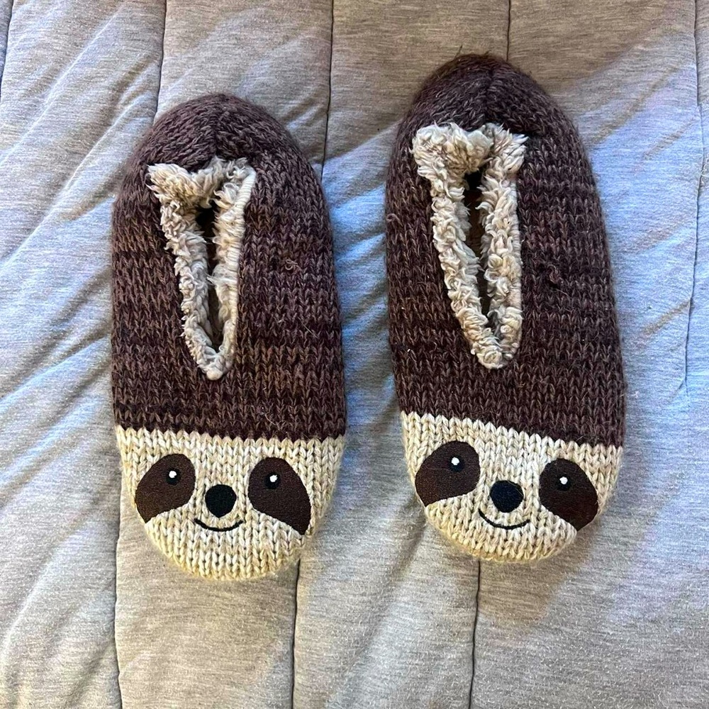 Sloth slippers with fuzzy lining